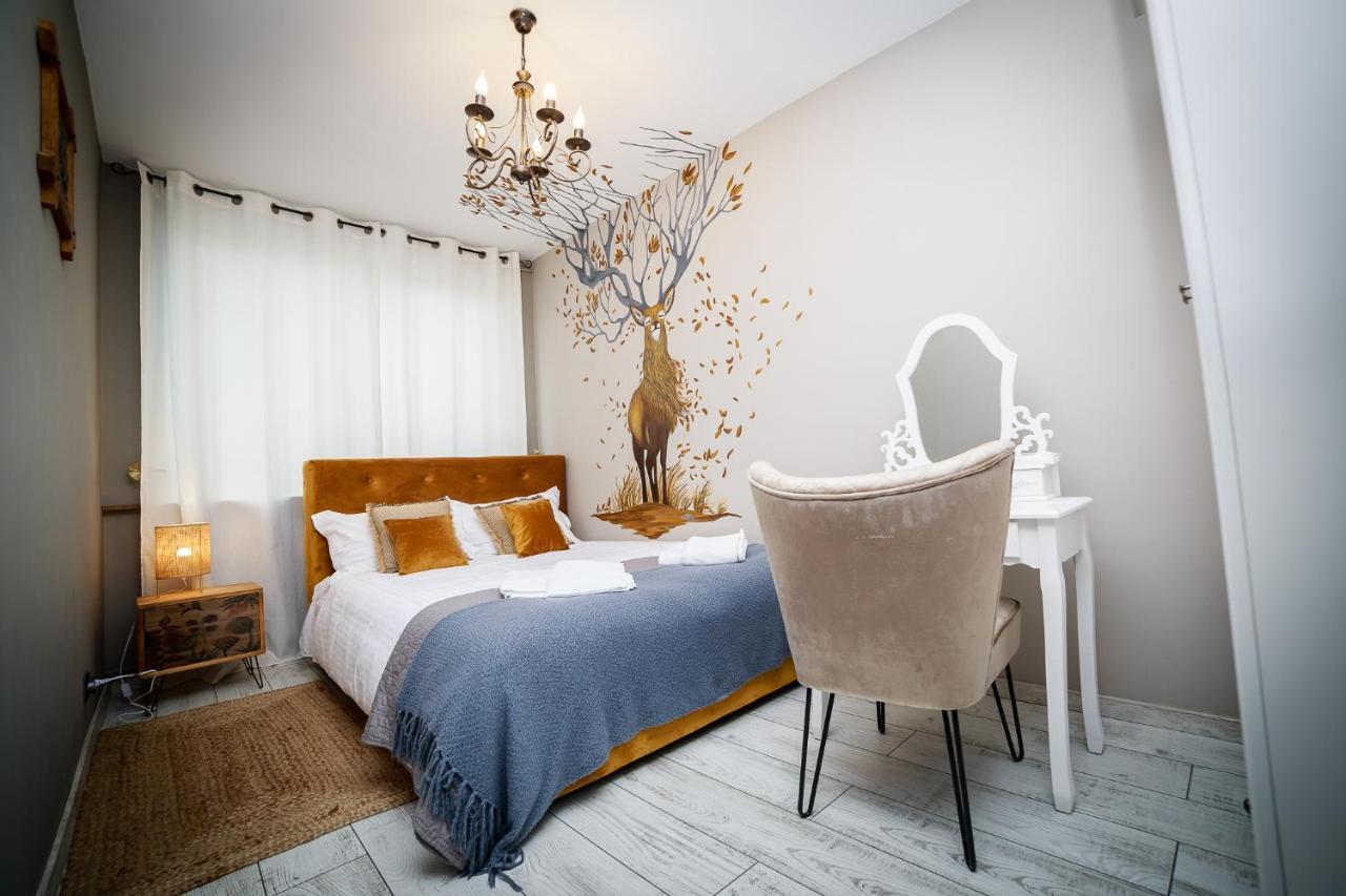 Exquisite 3 Room Apartment In The Heart Of Thetown Câmpulung Moldovenesc Exterior foto